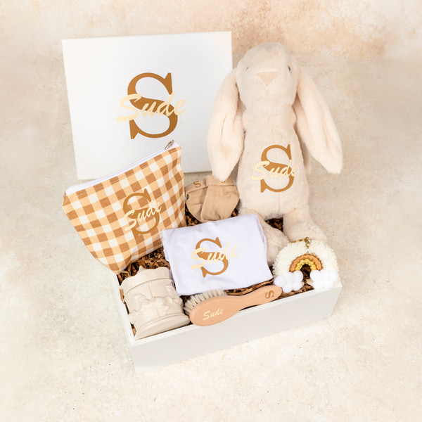 İsme Özel Monogram Bebek Hediye Kutusu | Unisex Tasarım