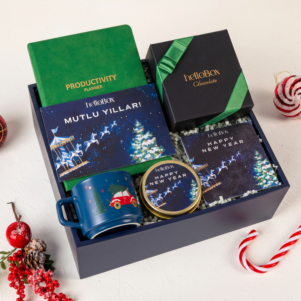 Yılbaşı Hediye Kutusu – Kupa, Defter ve Trüf Çikolata 🎄✨