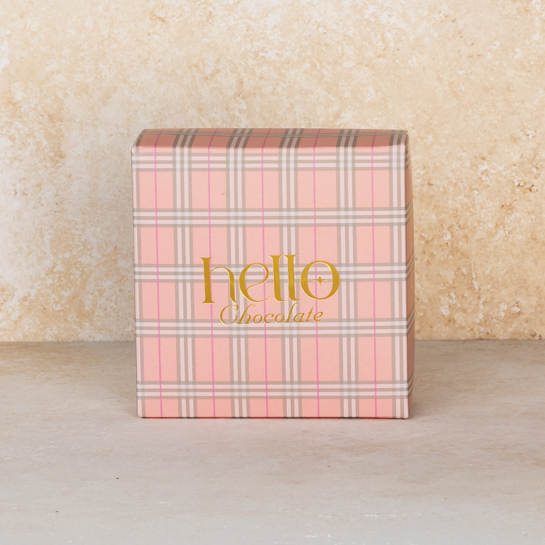 HelloChocolate 9’lu Trüf Seçkisi | Pembe Burberry Desenli Kutu