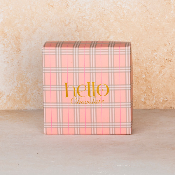 HelloChocolate 9’lu Trüf Seçkisi | Pembe Burberry Desenli Kutu
